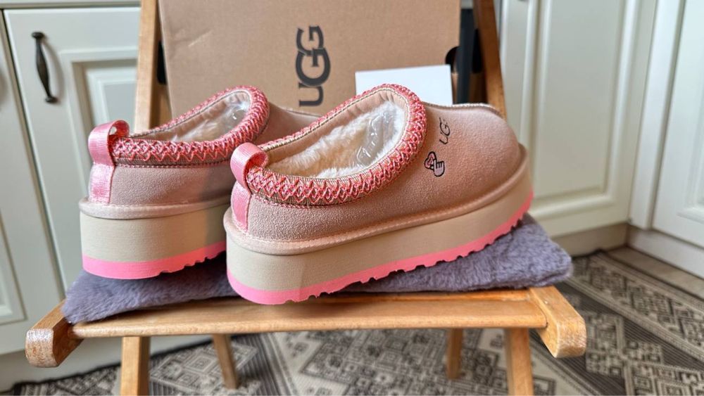Уги. Ugg зимові. Замшеві. Tazz love uggs.: 2 200 грн. - Угги