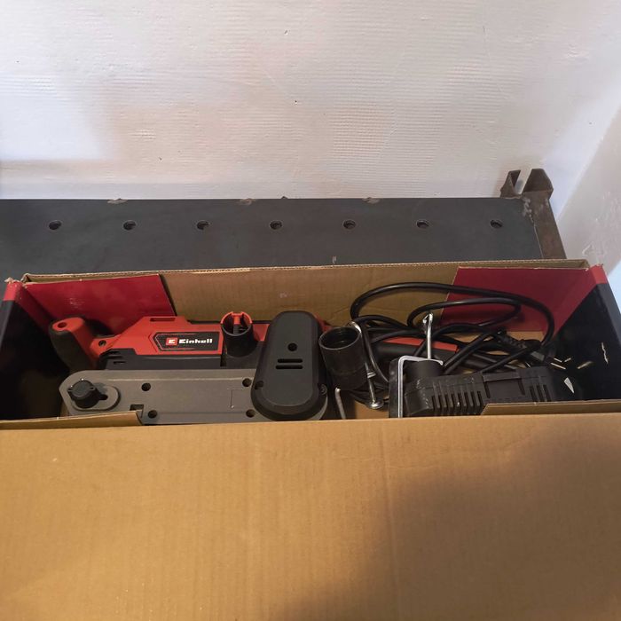 Szlifierka taśmowa czołg Einhell TE-BS 850 E 850W