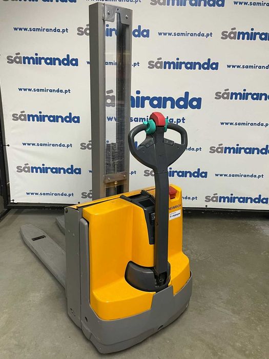 Stacker Elétrico Jungheinrich EMD 118