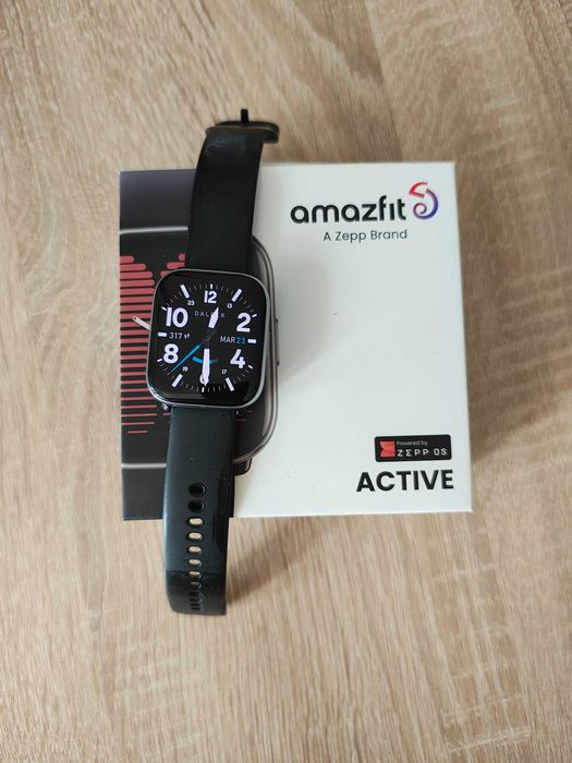 Смарт-годинник Amazfit Active Midnight Black