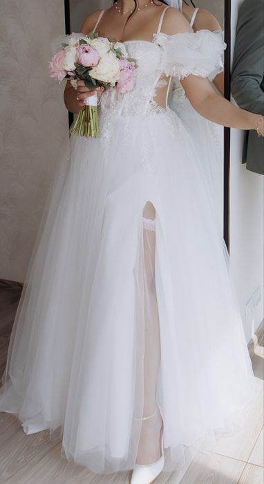 Продам Весільну сукню