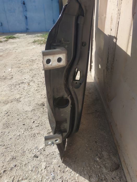 Двери автомобильные