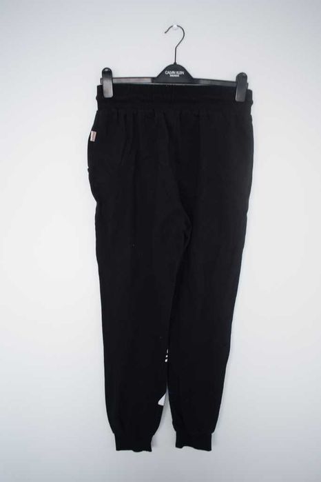 Lonsdale czarne spodnie dresowe regular fit S logowane