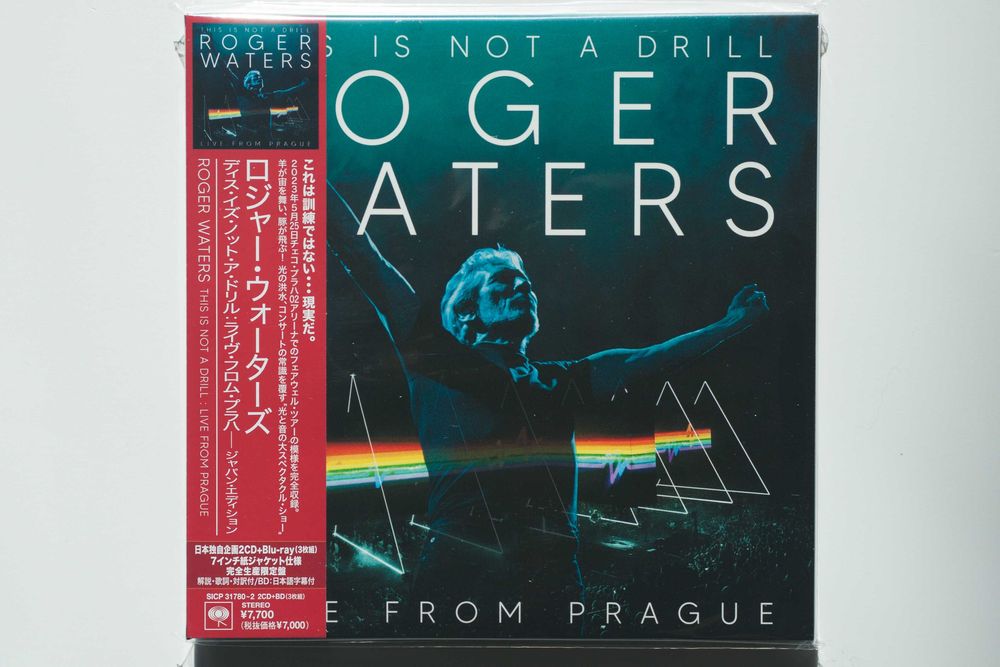ROGER WATERS This Is Not A Drill -Live From Prague 2x BSCD2 + Blu-ray