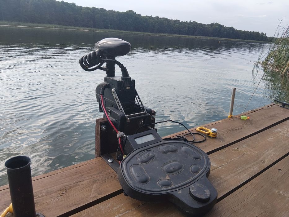 Dom na wodzie, Hauseboat, Niewiadów, niewiadówka, domek pływający