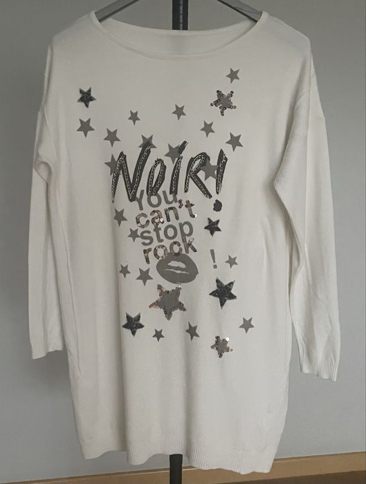 Sweter damski biały dłuższy,  gwiazdki cekiny uniwersalny Glam Amour