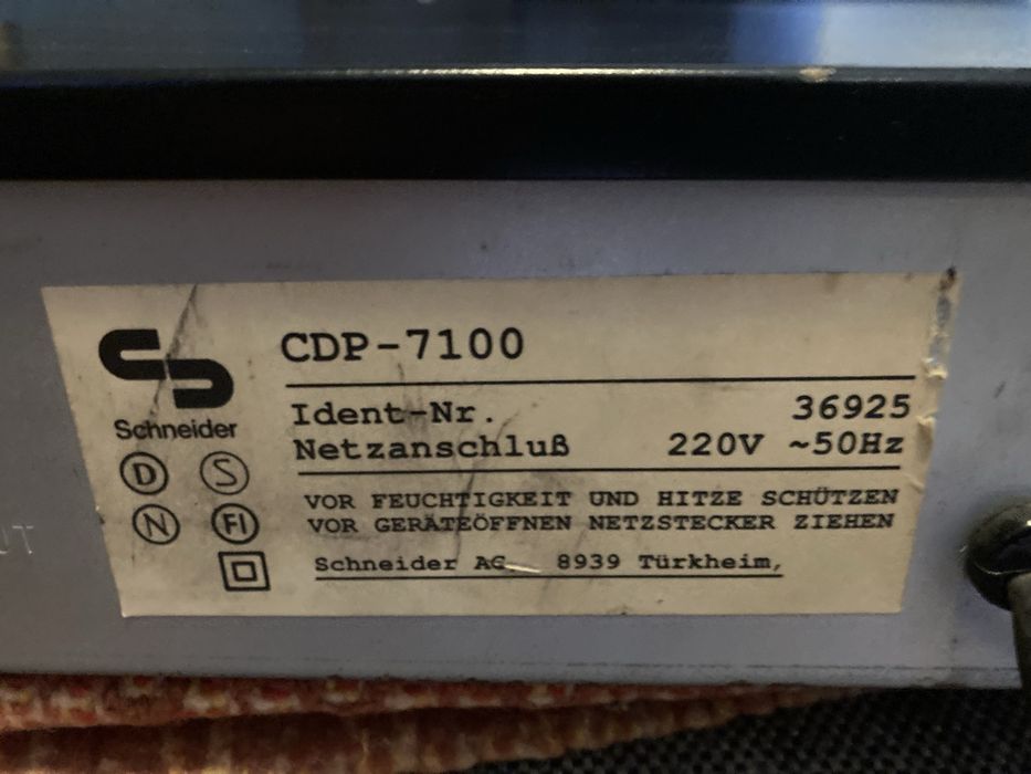 Odtwarzacz CD Schneider CDP-7100