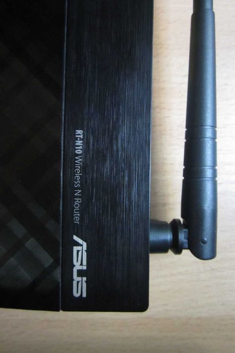 Роутер Asus RT-N10 Маршрутизатор 150 Мбит/с (не включается)