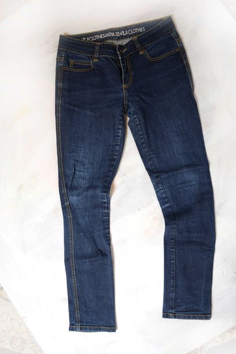 granatowe jeansy vila S M