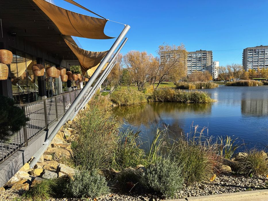 Офіси від 650 (м2) Біля Озера Преміум Рівня