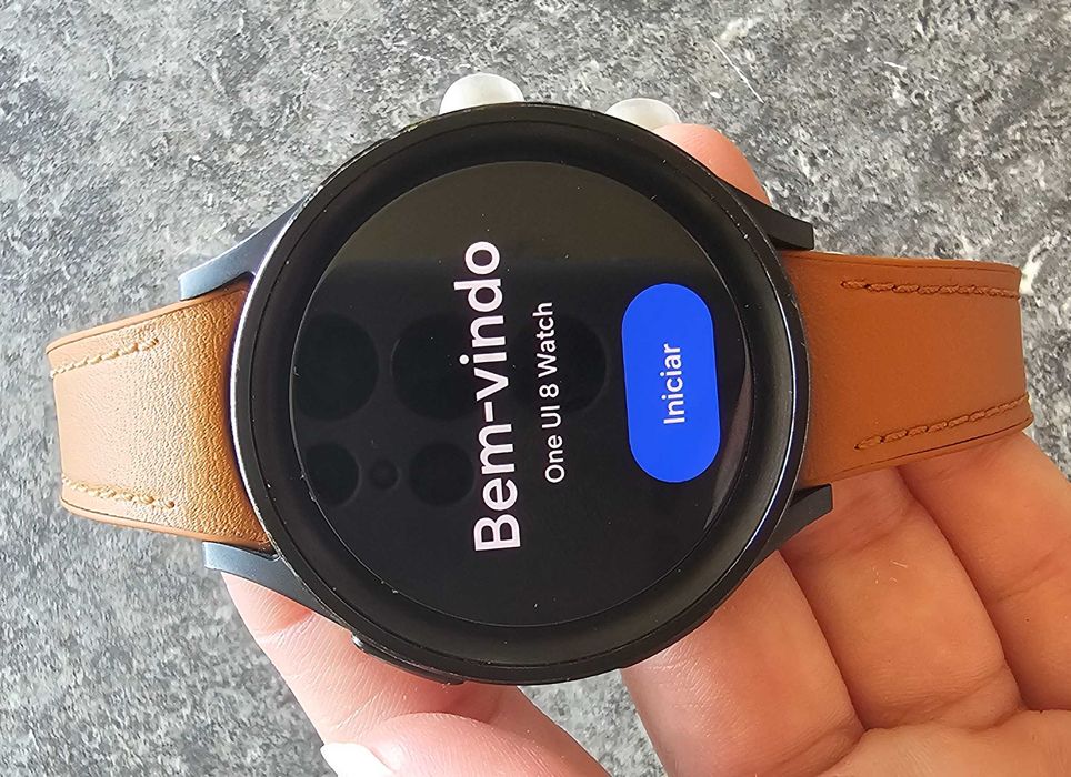 Samsung Galaxy Watch5 Pro 45mm Bluetooth + Bracelete Eco-Leather