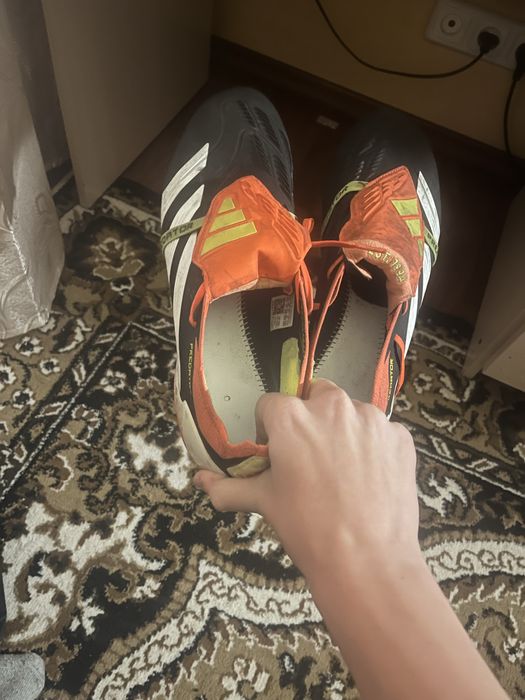 Бутсы adidas predator 46 размер
