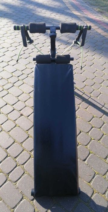 Ławeczka do brzuszków