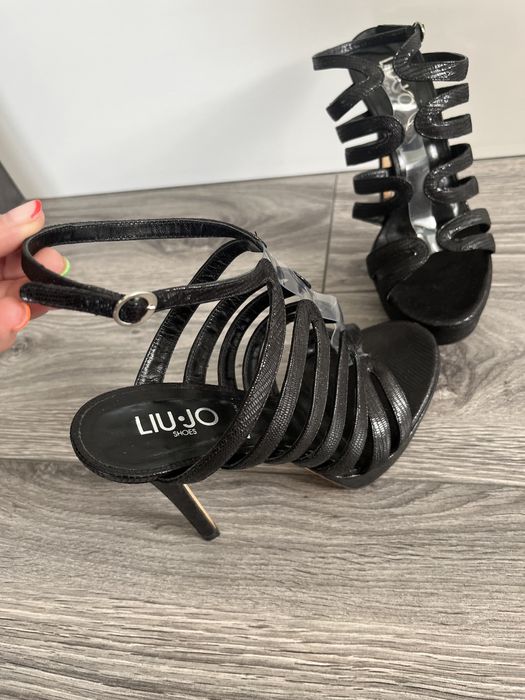 Elaganckie sandały na obcasie Liu Jo 39