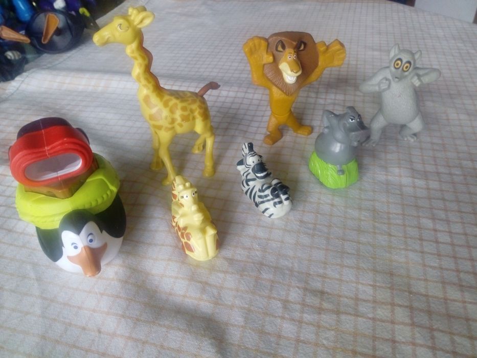 Bonecos McDonald's anos 2000