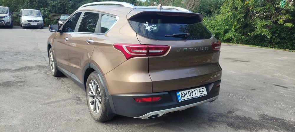 Автомобіль chery jetour x70