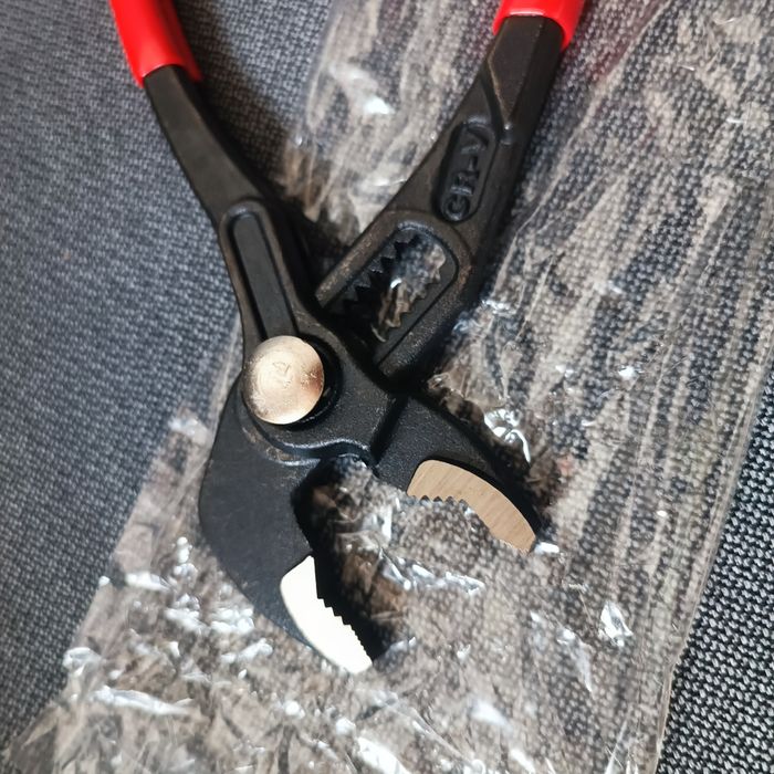 Alicate curvo - NOVO - Baratíssimo