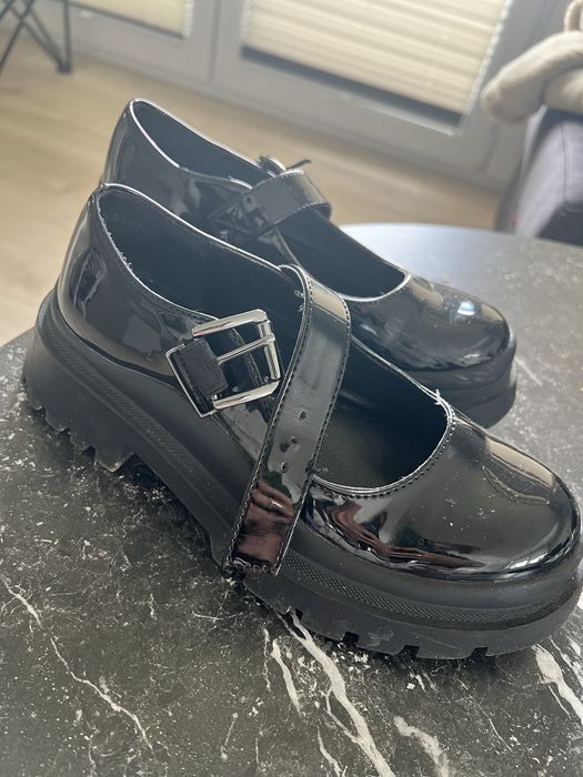 Oddam buty i kurtke s