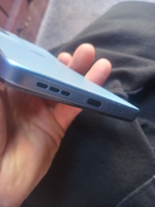 Telefon motorola e15 uszkodzony