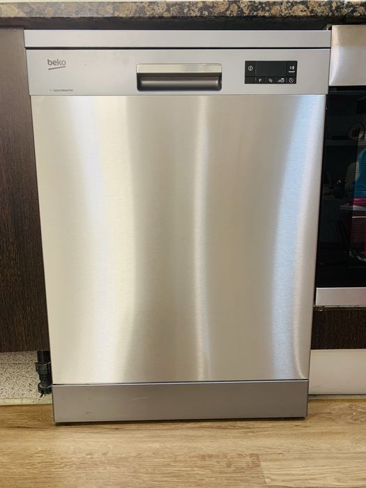 Maquina Lavar Loiça BEKO DFN16420X