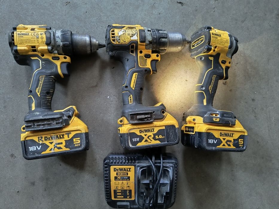 Zestaw DeWALT + baterie 5