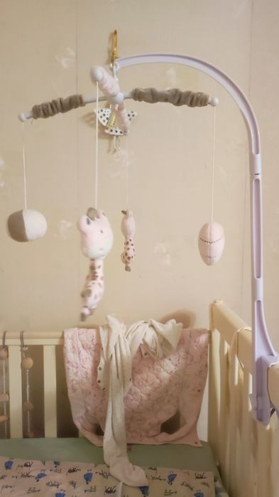 Мобіль на дитяче ліжко