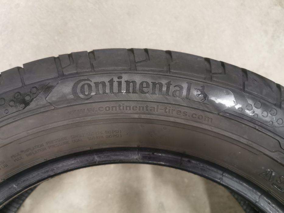 Komplet opon 215/60R17C 109/107T Continental ContiVanContact 200