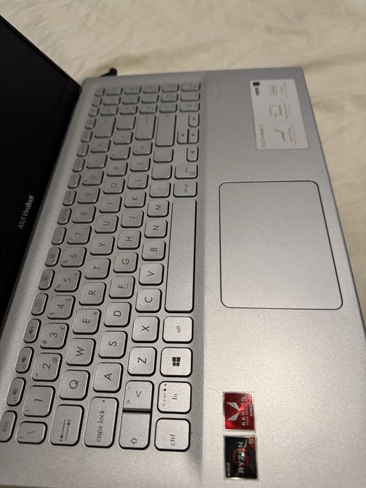 ASUS VivoBook Ryzen 5 | 6 GB RAM | Windows 11 | Excelente estado