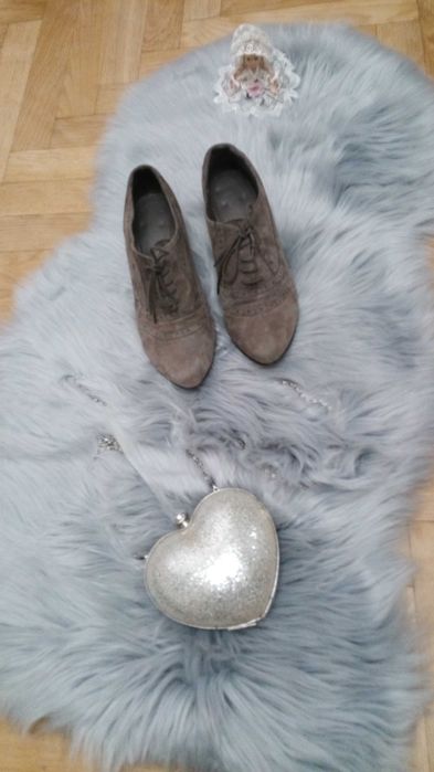 Туфлі замшеві, 38, 39 р.,5,5 см каблук