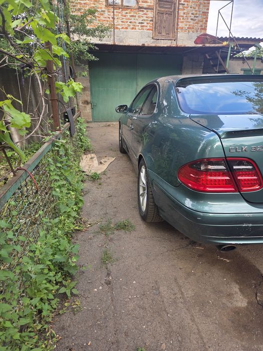 Подам своє авто w208 Clk320 Mercedes
