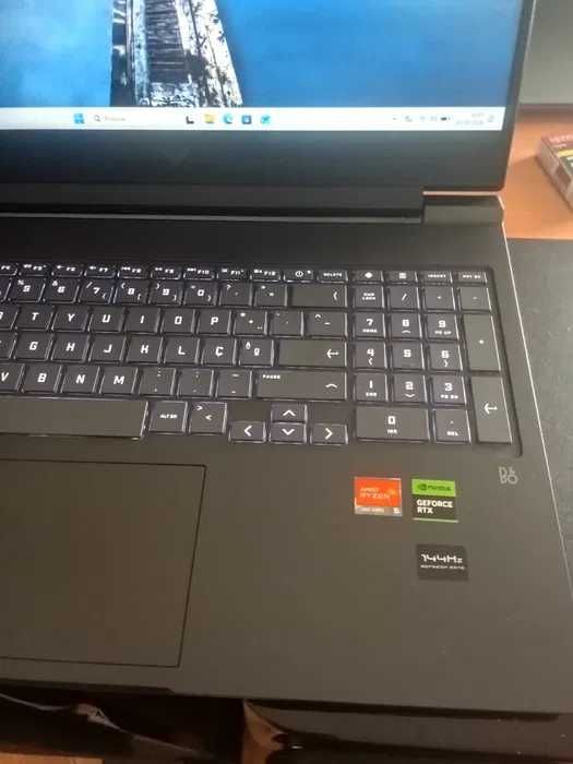 portatil gaming HP Victus 16-s0015np  - Ryzen 5 7640HS - RTX 4060