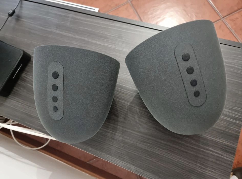 Colunas de som AKRON