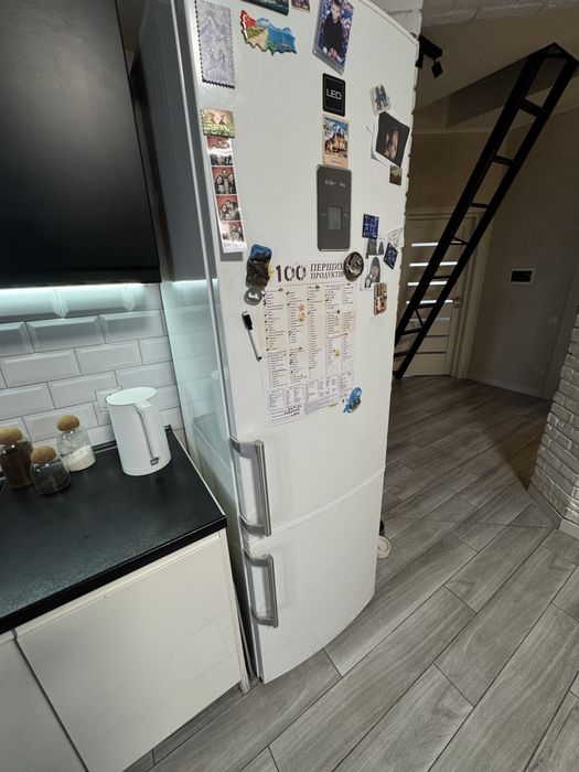 Холодильник Elektrolux двокамерний