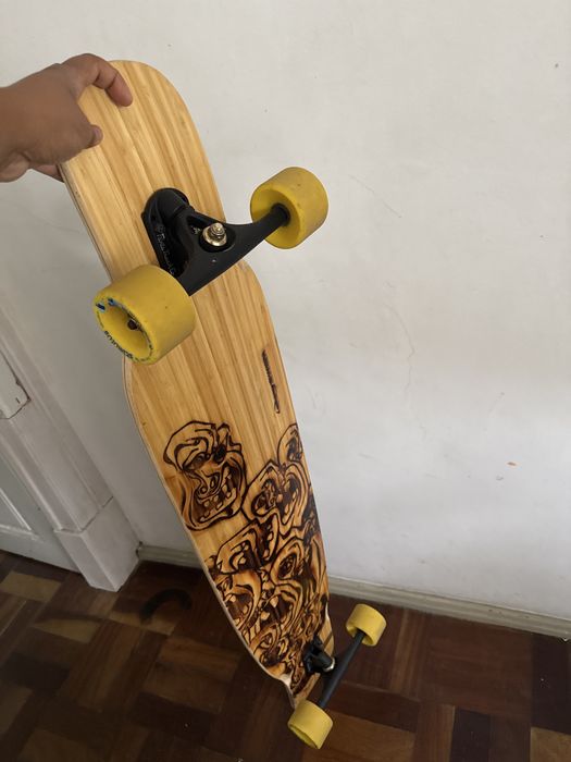 Vendo longboard da loaded original em otimo estado