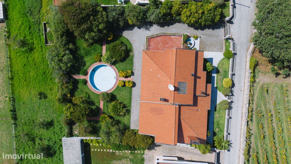 Moradia T7 com jardim e garagem – Vila de Punhe, Viana do Castelo