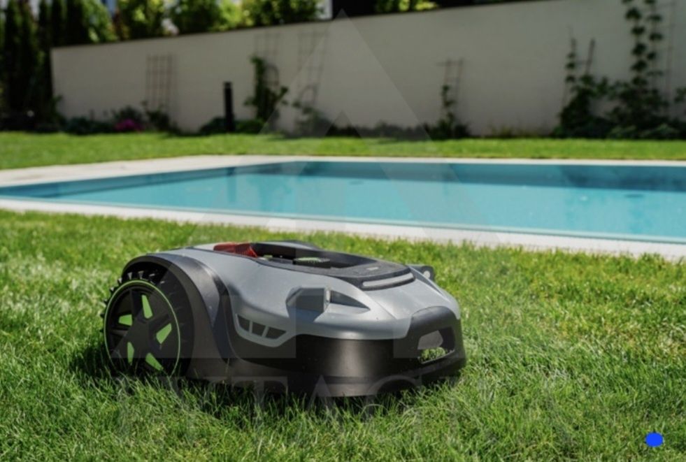 Montaż robotów koszących