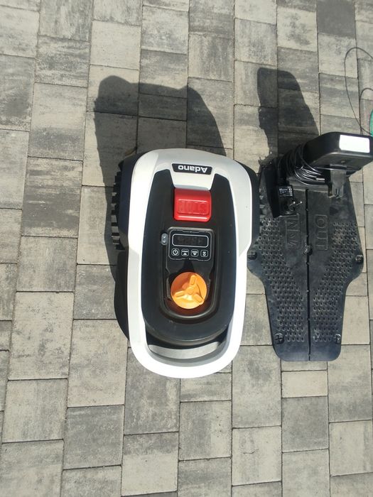 Robot koszący Adano