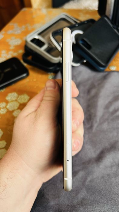 IPhone 11 / 64 gb