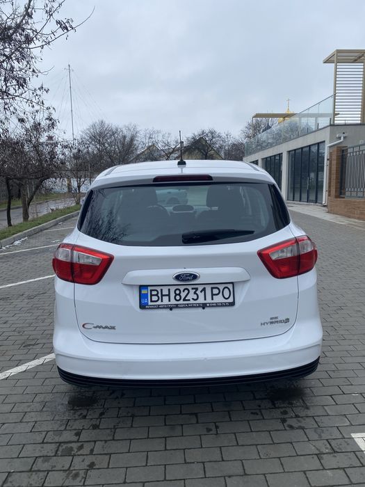 Ford C-max 2015год. ГИБРИД.