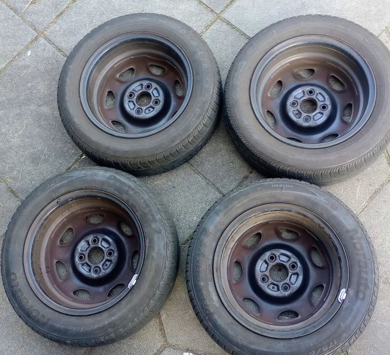 Toyota felgi stalowe 14 oryginalne