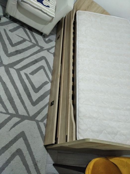 Кровать с ящиком