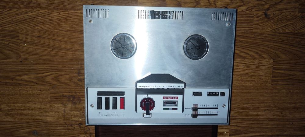 Magnetofon szpulowy Telefunken uszanowany w pełni sprawny