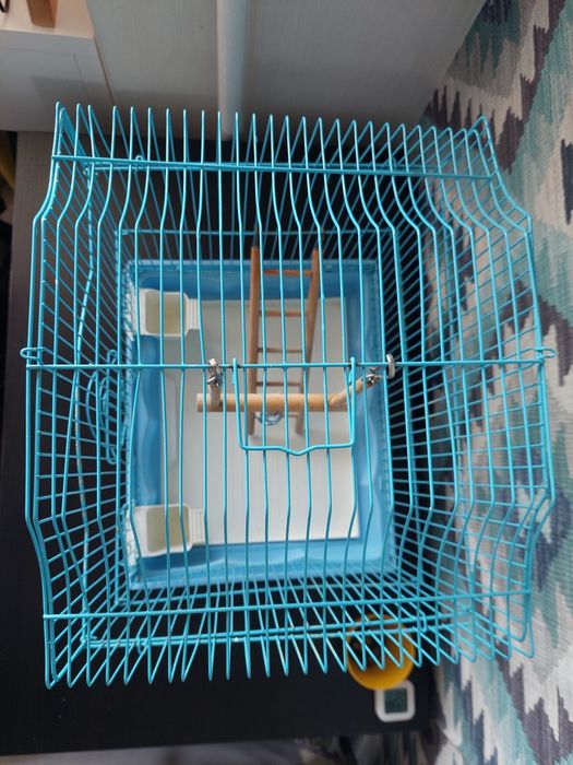 Клітка для папуги