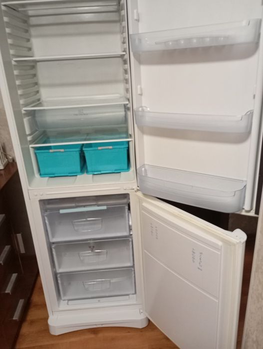 холодильник   Indesit