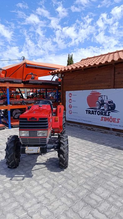 Trator SHIBAURA D208