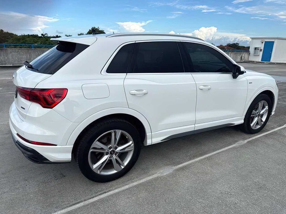 Audi Q3      2022