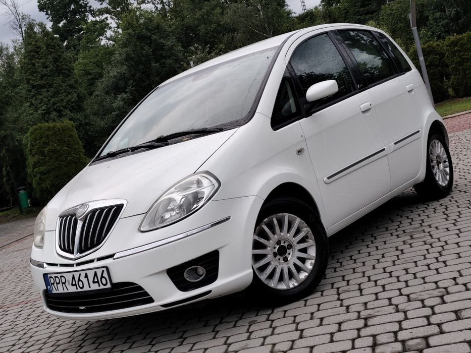 Lancia Musa Fiat Idea 1.4 16V 95 KM