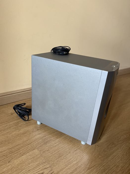 Subwoofer Teac Funciona