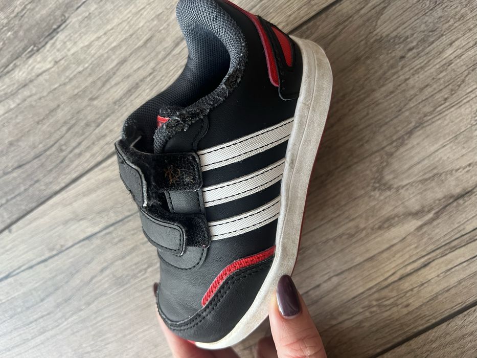 Кросівки adidas дитячі