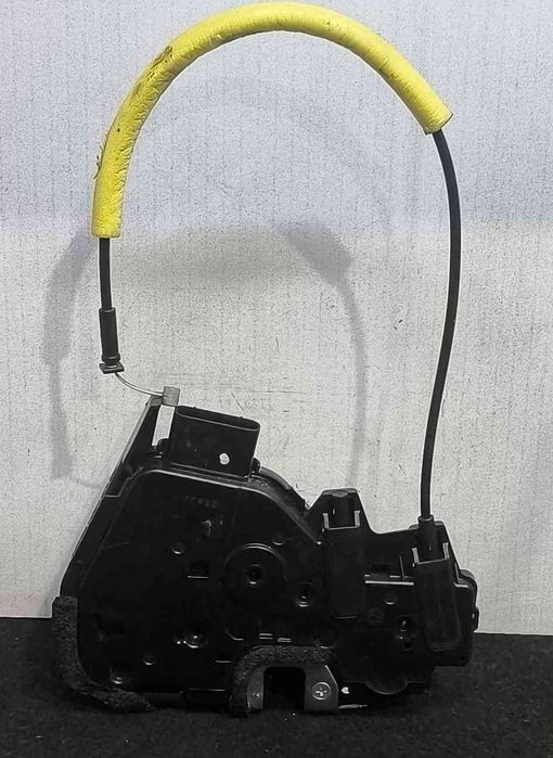 Fechadura / Fecho Porta Esquerdo 81310-H8040 - KIA RIO IV